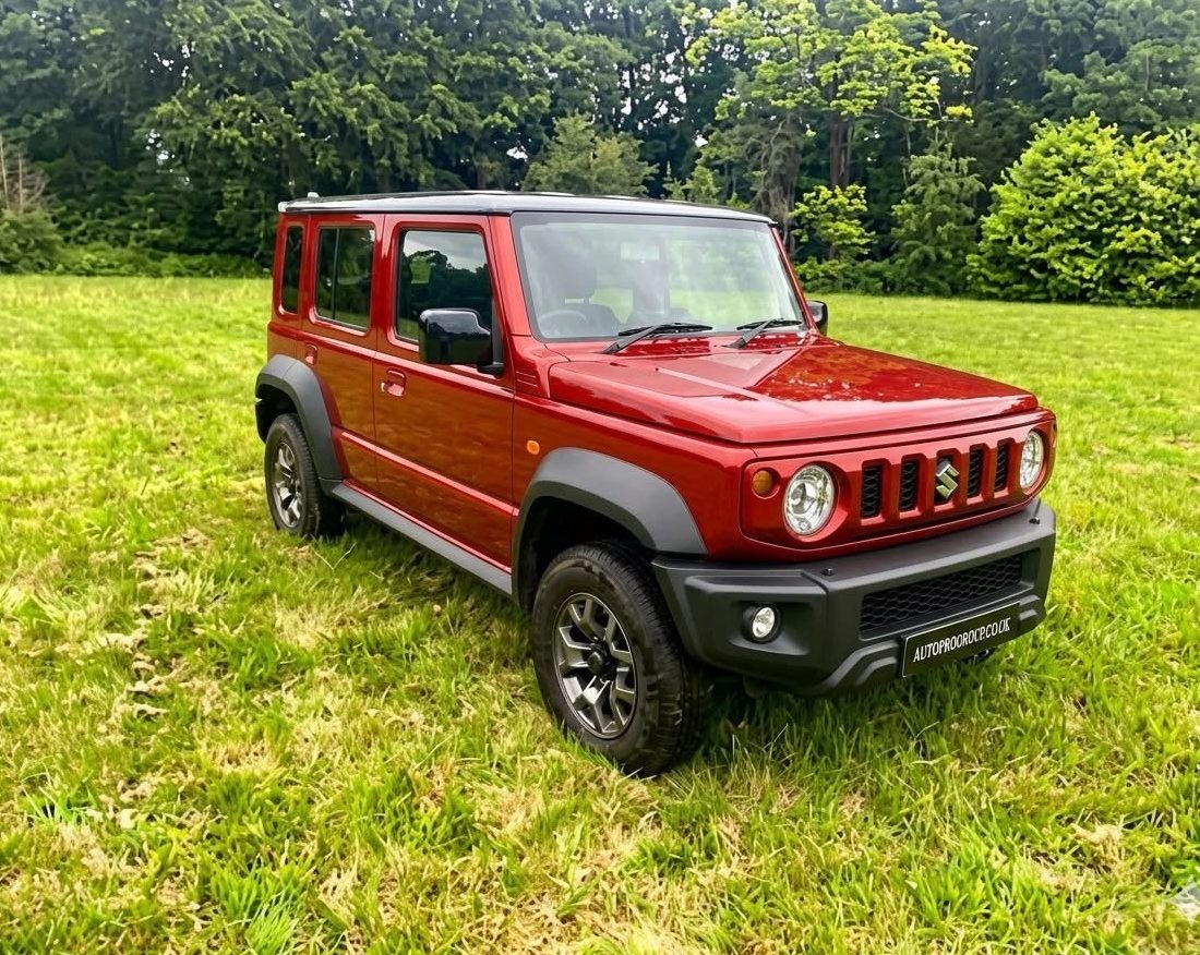 Sizzling Red + Bluish Black Roof 5-door Jimny